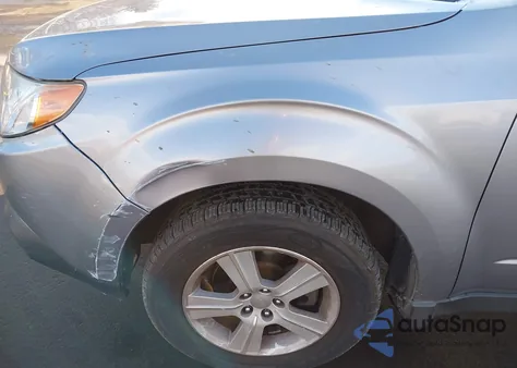 2010 Subaru Forester 2.5X из США, поврежденный, VIN JF2SH6BC7AH909160